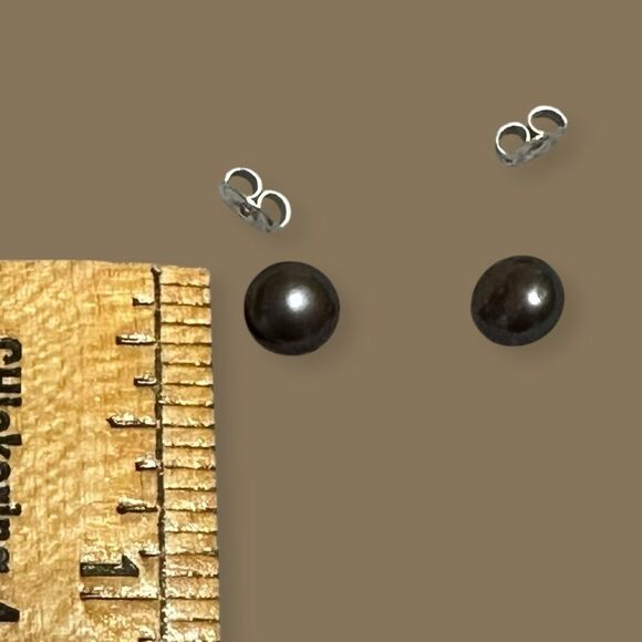 Elegant Gray Black Freshwater Pearl Stud RGF Sterling Silver Earrings - Picture 7 of 11
